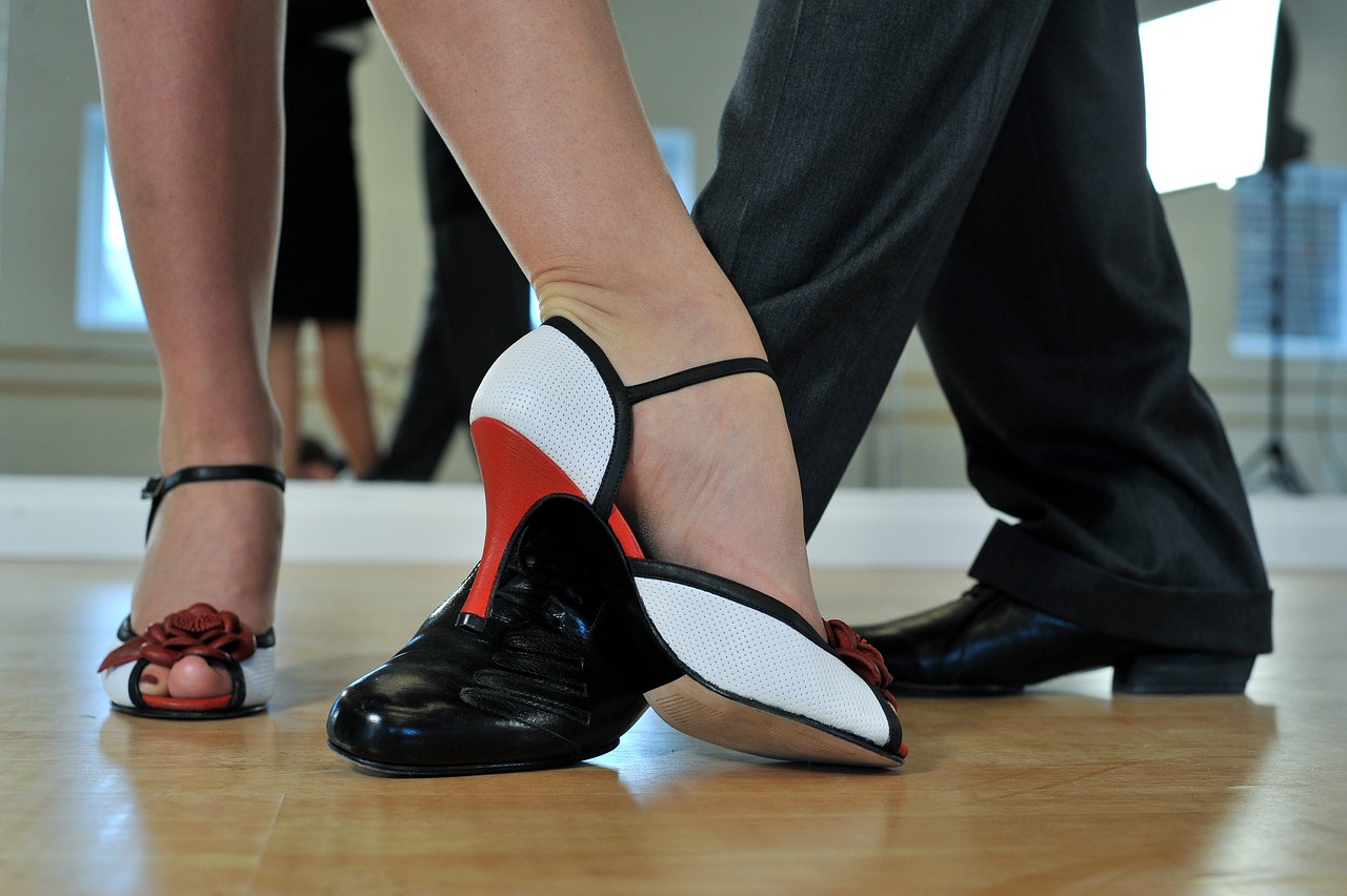 argentinian tango, feet, dancers, dance, couple, young couple, mirror effect, brussels, romantic, sensuality, dance shoes, dance, dance, dance, dance, dance, dance shoes